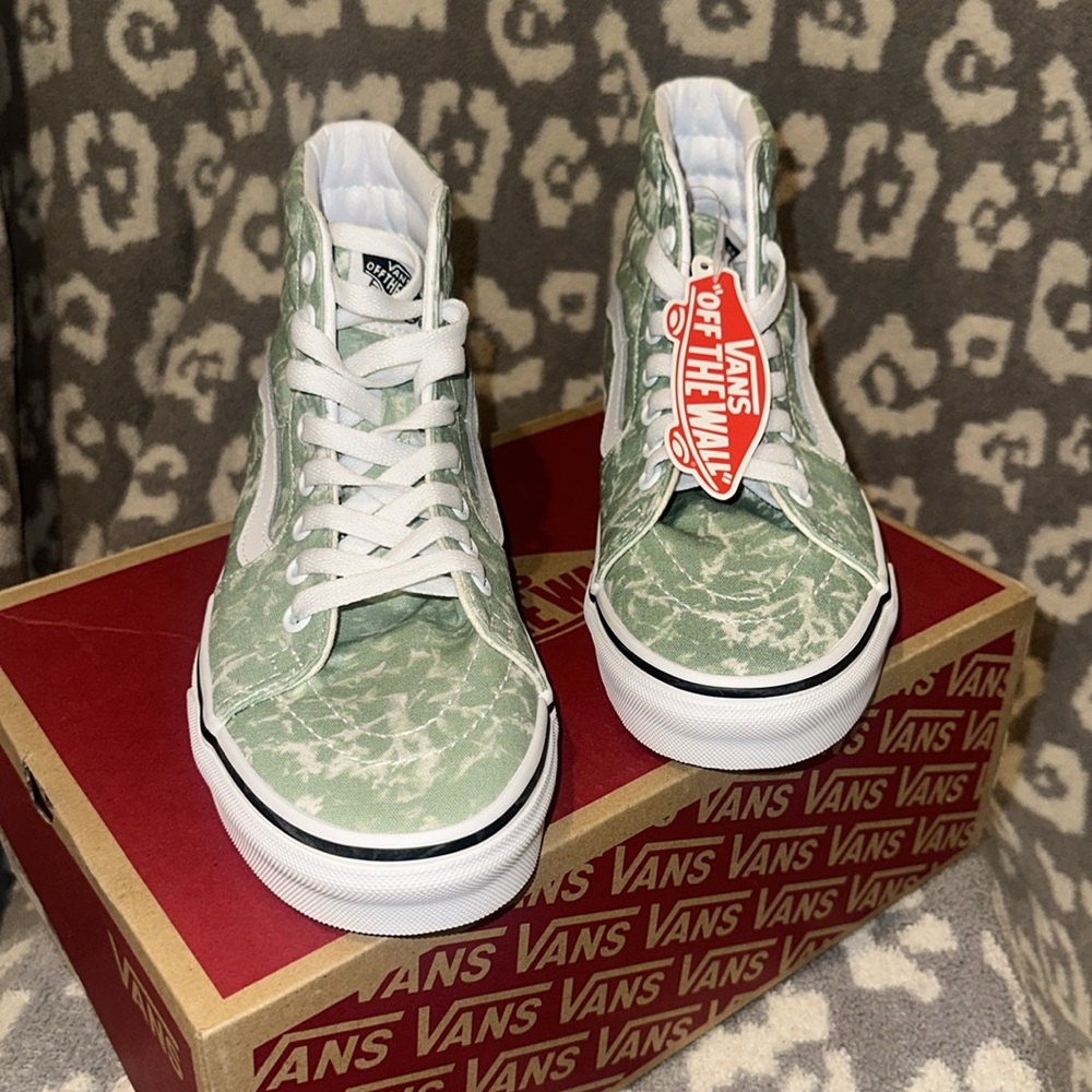 Vans SK8-Hi Sneakers in (Washes) Caladon Green /True White 😍 New & Never Worn 😍